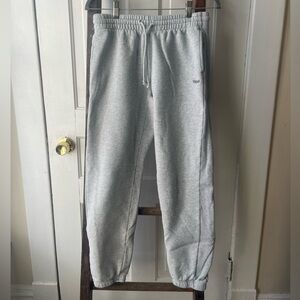 TNA Light Gray Cozy Fleece Boyfriend Fit Sweatpants